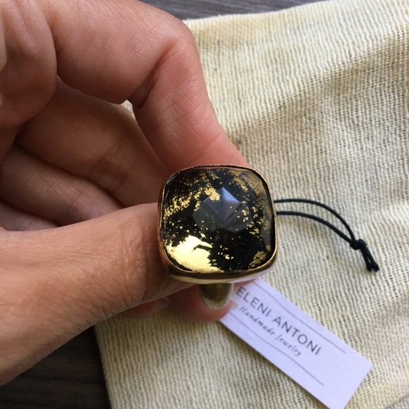 Ring - Picture 3 of 10